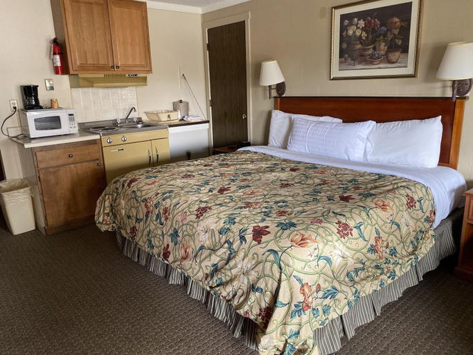 Bedroom 3, Snowshoe Motel, Summit