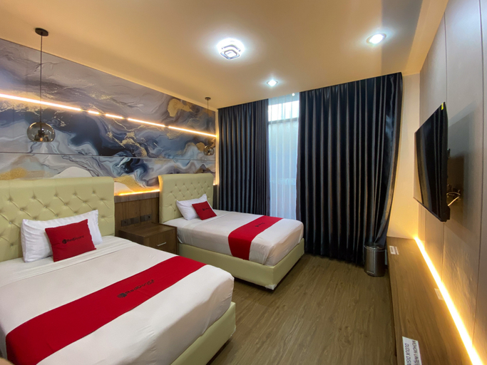 Bedroom 3, RedDoorz Plus @ edOtel Malang, Malang