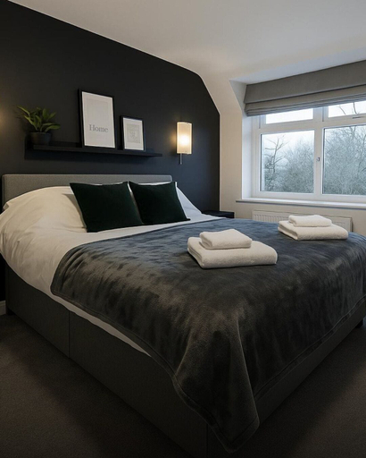 Bedroom 2, The Six Bells, West Berkshire