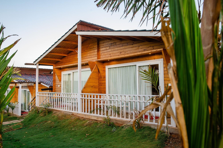 Exterior & Views 2, Dallas Beach Resorts, North Goa