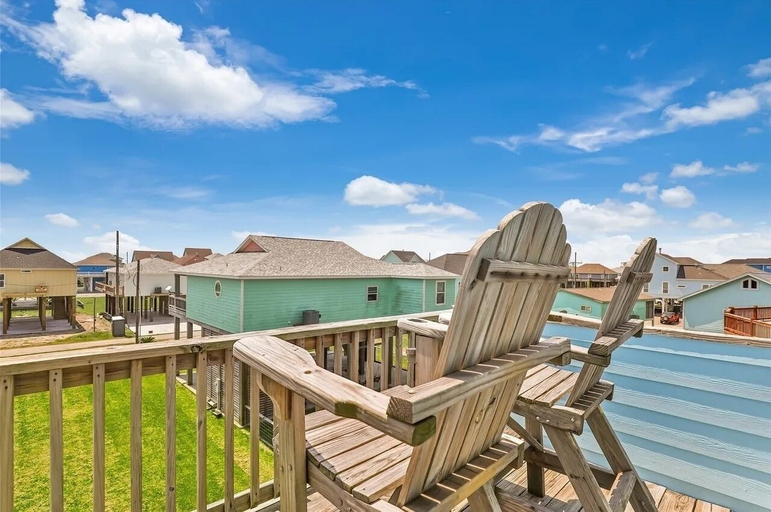 Property grounds 4, Family Tides 4 Bedroom Home by RedAwning, Galveston