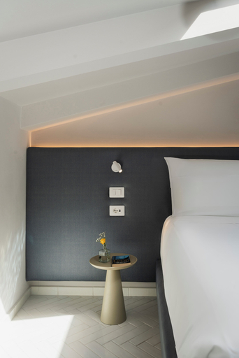 Bedroom 2, Palazzo Tasso, Napoli