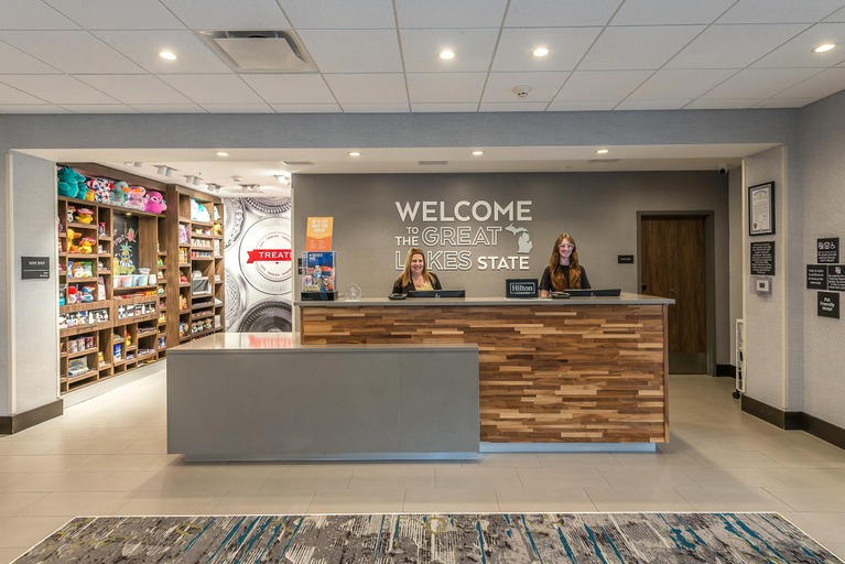 Public Area 3, Hampton Inn & Suites Howell, Livingston