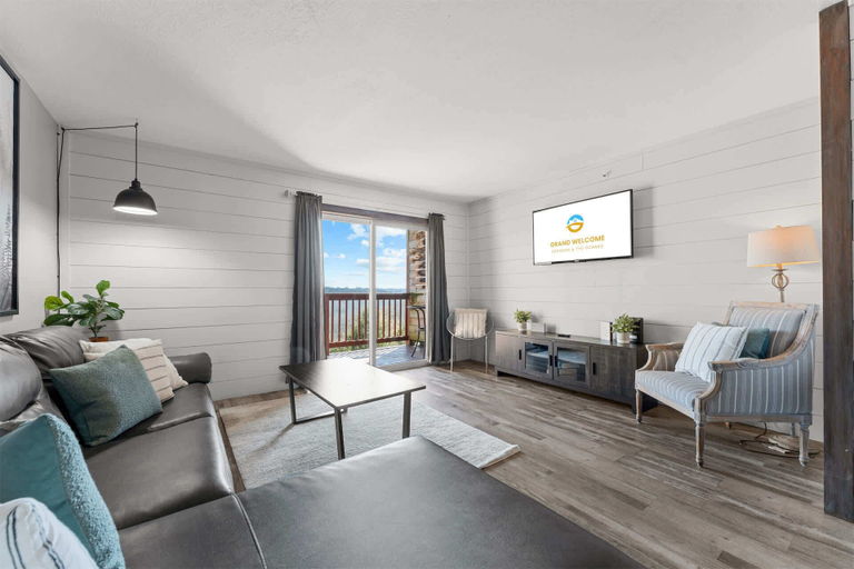 Primary image, Branson Heights Retreat, Taney