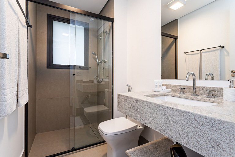 Bathroom 2, Pivô Alameda Franca by Viva - Conforto e Estilo nos Jardins, São Paulo