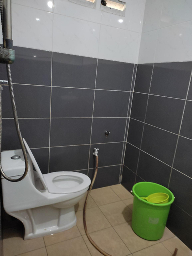 Bathroom, Ummi chalet, Dungun