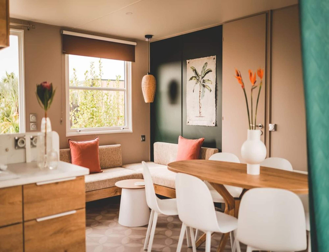 Dining 2, 6-guest Escape With Private Garden & Wi-fi, Antwerpen