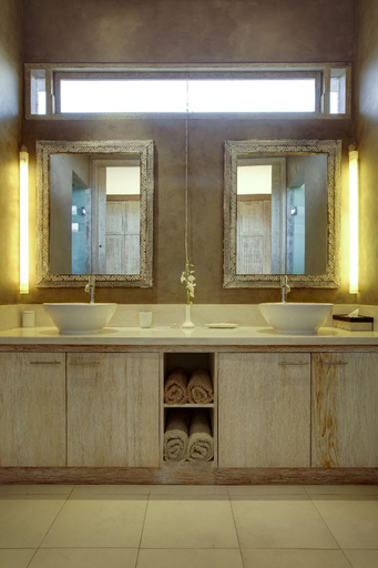 3, Villa Lisa 3 Bedroom Seminyak Gg. Piter, Badung