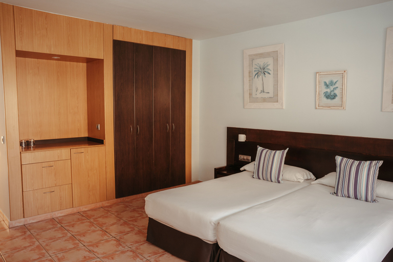 Bedroom 3, Hotel LIVVO Lago Taurito, Las Palmas