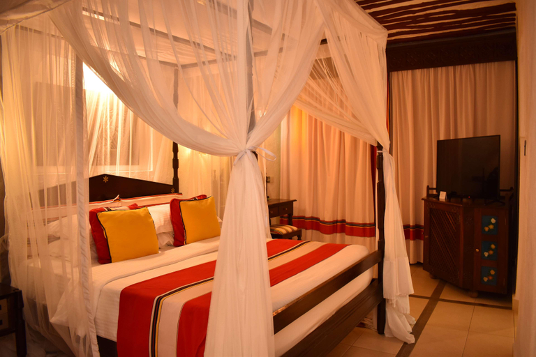 Bedroom 3, Serena Beach Hotel & Spa, Kisauni