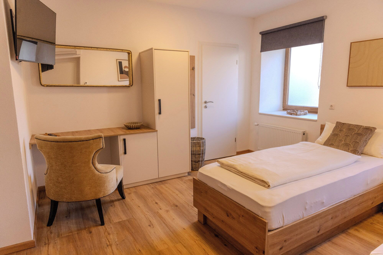 Room 3, chaplin, Kempten (Allgäu)