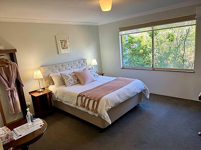 Bedroom 3, Shambhala Guesthouse, Bridgetown-Greenbushes
