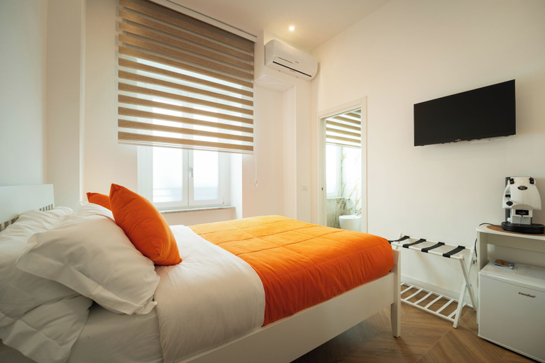 Room 5, Binario Centrale Guest House, Napoli