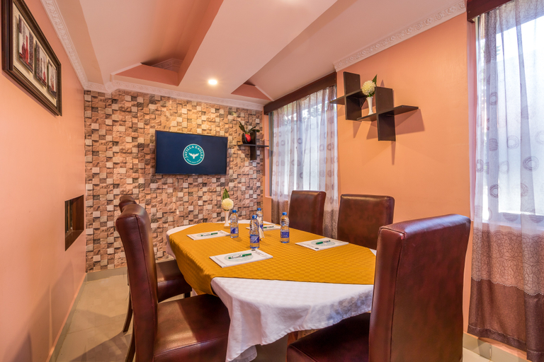 Food & Drinks 5, Javilla Eagles Safari Guest House, Starehe