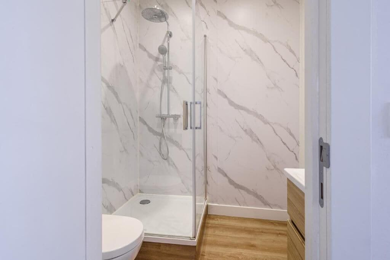 Bathroom 3, Ridderspoor Holiday Apartments, West-Vlaanderen