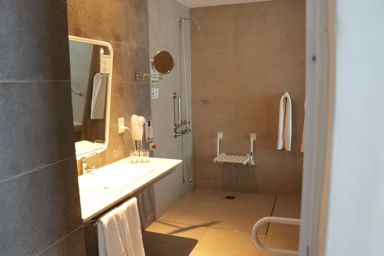 Bathroom 4, Hotel UNL-ATE, La Capital