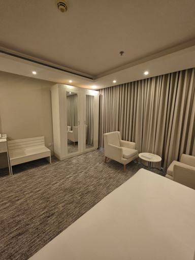 Room 4, Palette Ninty, Riyadh