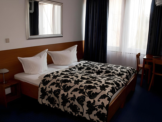 Bedroom 3, Pension ABC , Berlin