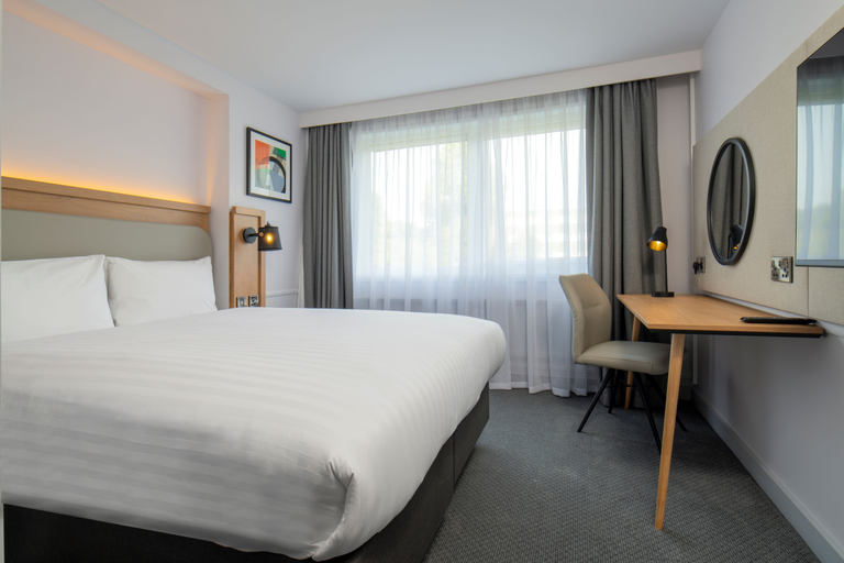 Bedroom 3, Holiday Inn Filton Bristol, South Gloucestershire