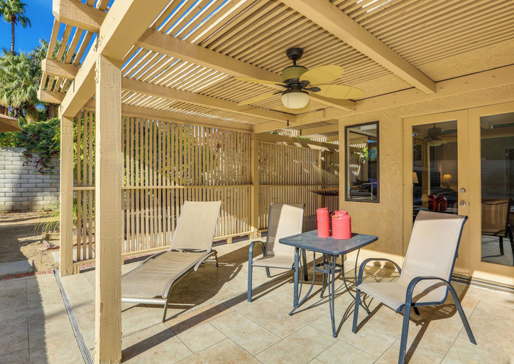 Terrace/patio 5, Modern Club Med Oasis, Riverside