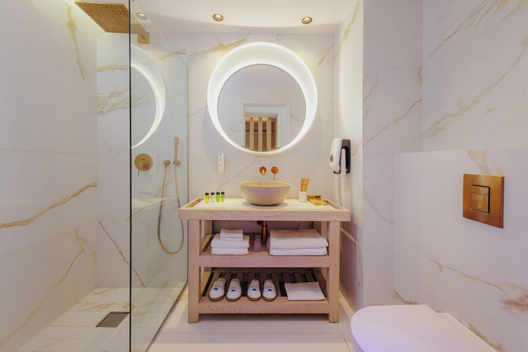 Bathroom 5, Nissiblu Beach Resort