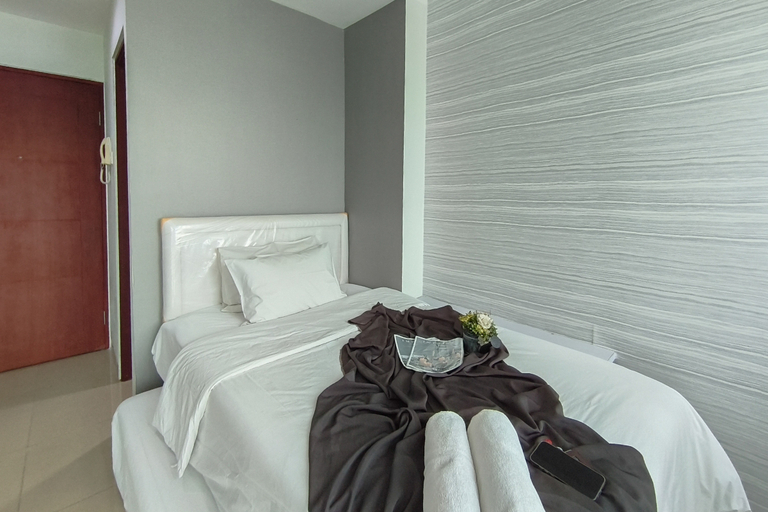 Bedroom 5, Comfortable Gray Studio Room at Apartment Taman Melati Jatinangor By Travelio, Sumedang