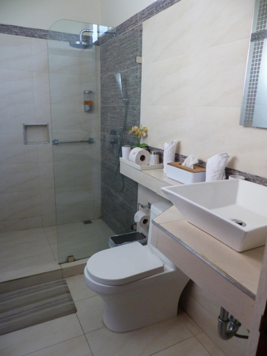 Bathroom, Hotel Villa Romantica, Aguirre