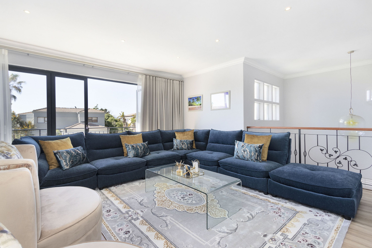 Others 5, Villa Balmoral 14, City of Cape Town