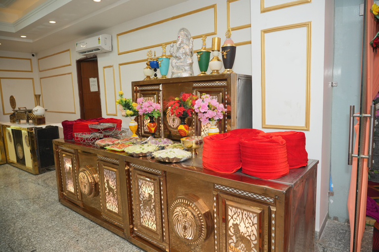 Dining 2, Hotel Golden Valley, Faridabad