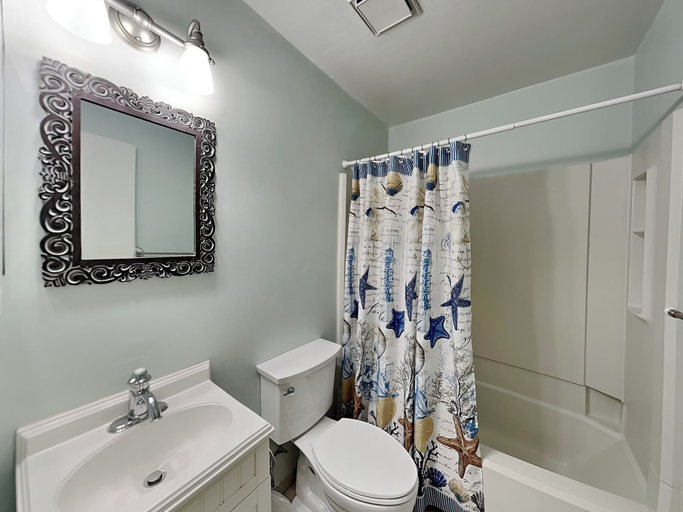 Bathroom 4, Fiddler's Cove by Hilton Head Retreats, Beaufort