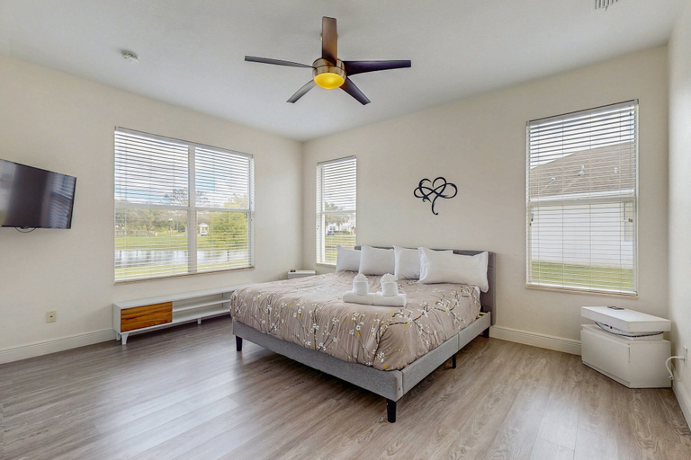 Room 3, Water View Retreat With Lanai, Heated Pool, Pool Spa, Game Room, & AC, Osceola