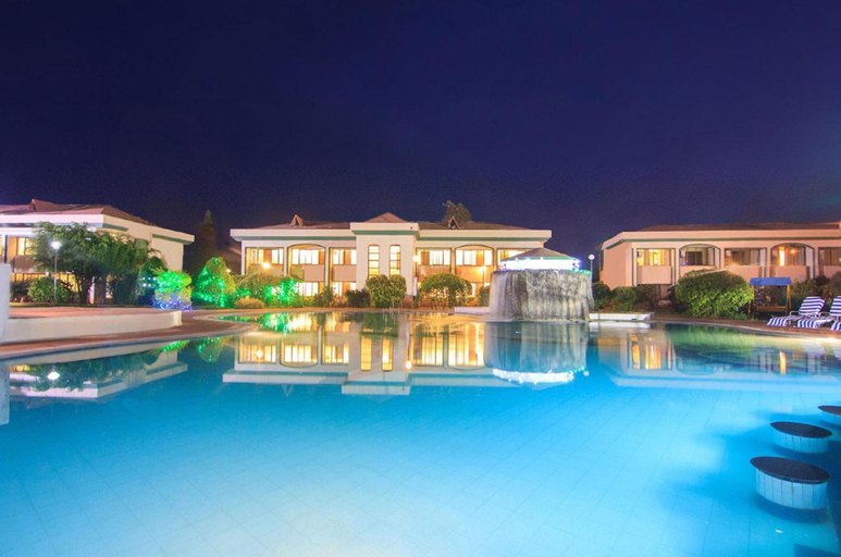 Exterior & Views 2, Blue Country Resort, Satara