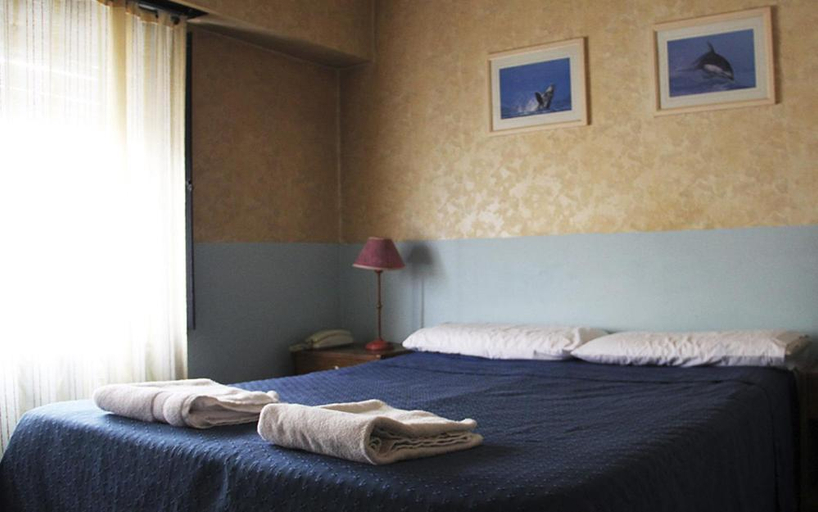 Bedroom 2, Hotel City, Rawson