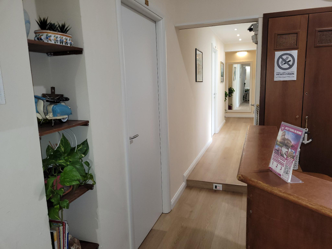 Public Area 3, B&B Evergreen, Rome