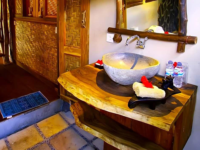 Bathroom 3, Flowerbud Bungalows, Badung