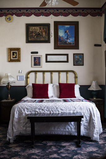 Bedroom 2, Red Garter Inn, Coconino