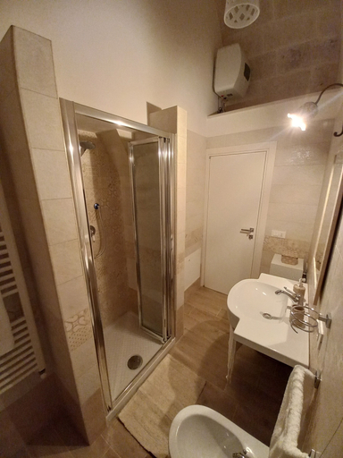 Bathroom 5, Le Stelle di Nonna Anna, Bari