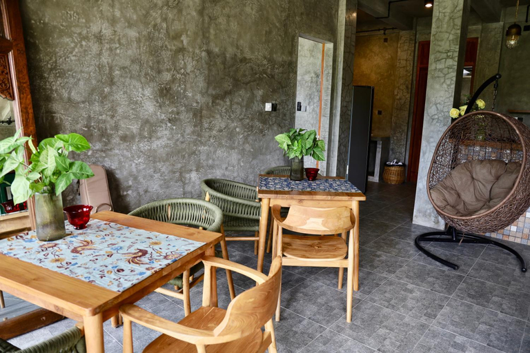 Food & Drinks 2, Rumah Hadeka sawan, Buleleng