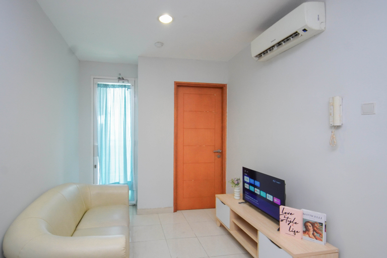 Living Room 5, 3 Pax Functional 2BR at Cinere Bellevue Suites Apartment By Travelio, Depok