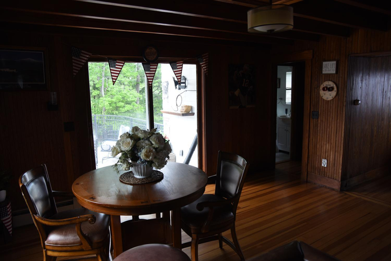 Others 4, Belknap Point Inn, Belknap