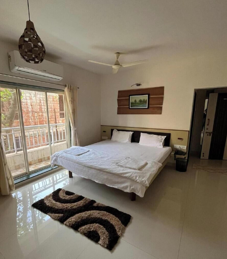 Room 2, Hotel Murud Paradaise, Ratnagiri