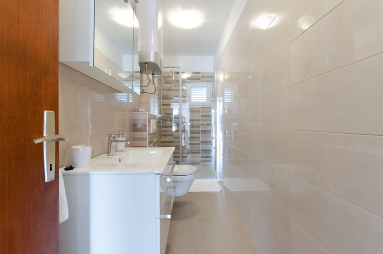 Bathroom 2, Apartments Slavica, Lopar/Supetarska Draga