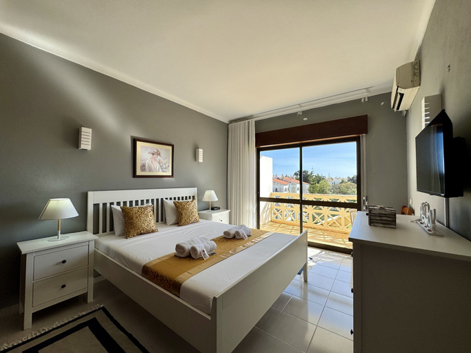 Others 5, Albufeira Central 8 by Homing, Albufeira