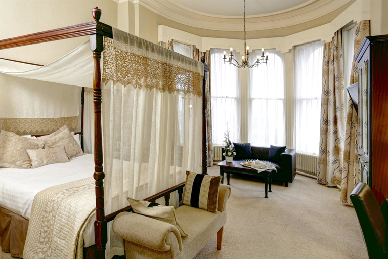 Bedroom 2, Royal Clifton Hotel, Sefton