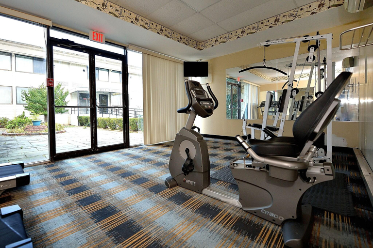Others 5, Riverview Inn & Suites, Bristol