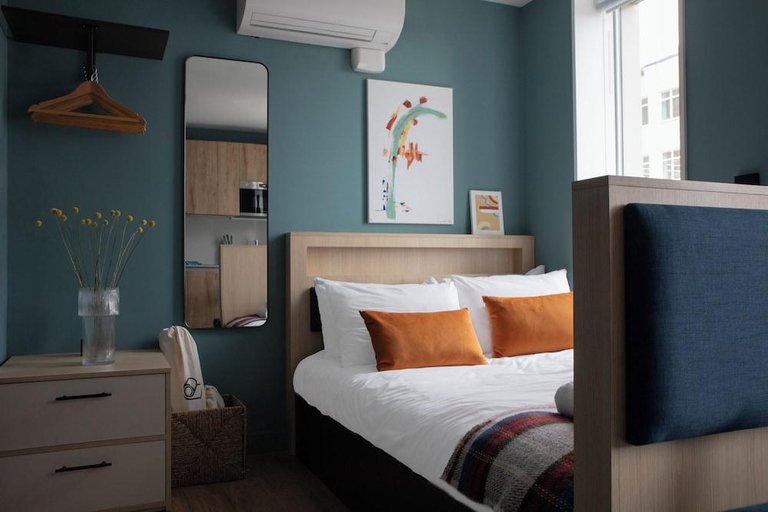 Bedroom 2, Bob W London Tower Hill - Studios, London