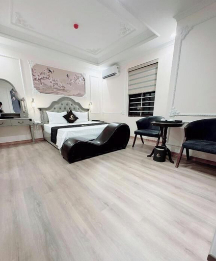 Room 2, One Villa Hotel 6, Long Biên