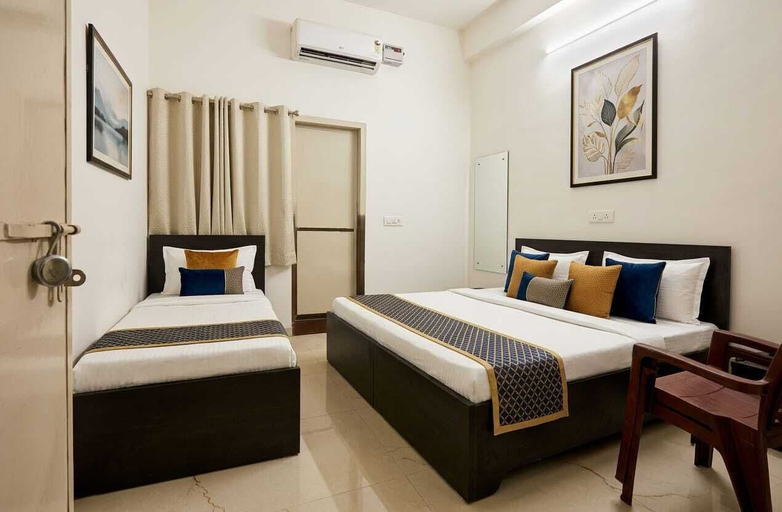 Room 4, Yamuna Dham, Mathura