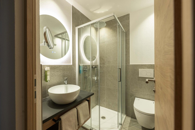 Bathroom 4, Hotel Mirabell, Bolzano