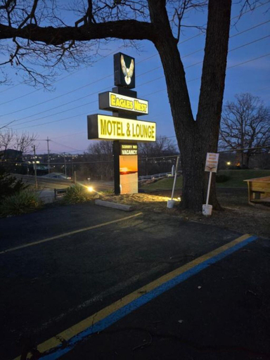 Property grounds, EAGLES NEST MOTEL & LOUNGE, Miller